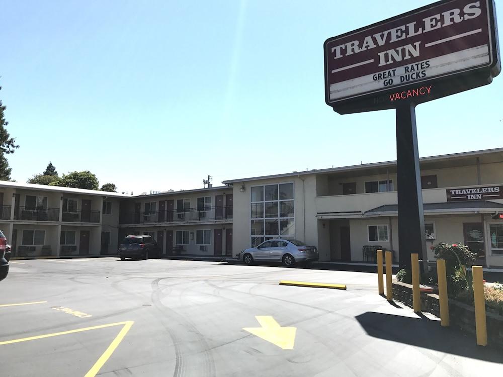 Travelers Inn Eugene University Bagian luar foto